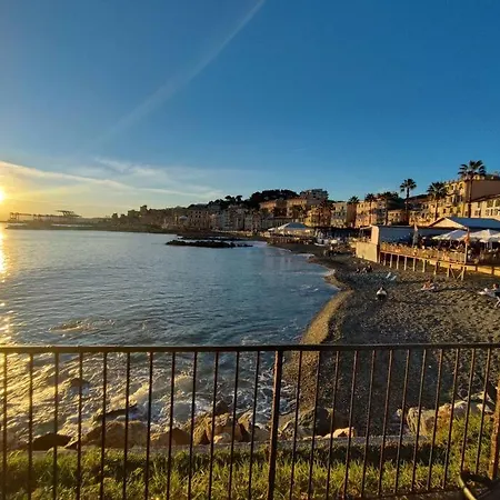 Intero Situato A 30 Metri Dal Mare 5 דירה *