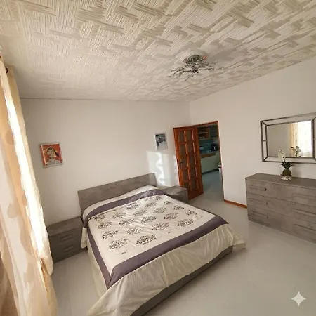 Intero Situato A 30 Metri Dal Mare 5 * Genua