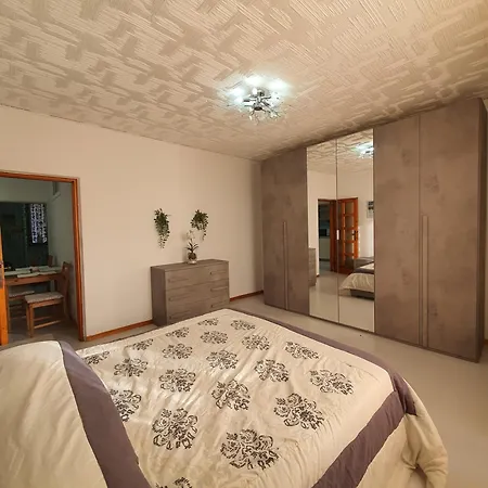 Apartment Intero Situato A 30 Metri Dal Mare 5 Genoa