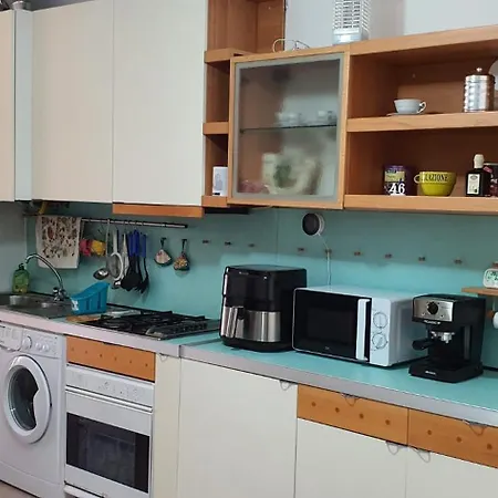 Apartment Intero Situato A 30 Metri Dal Mare 5 Genoa