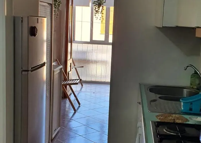 Appartamento Intero Situato A 30 Metri Dal Mare 5 *